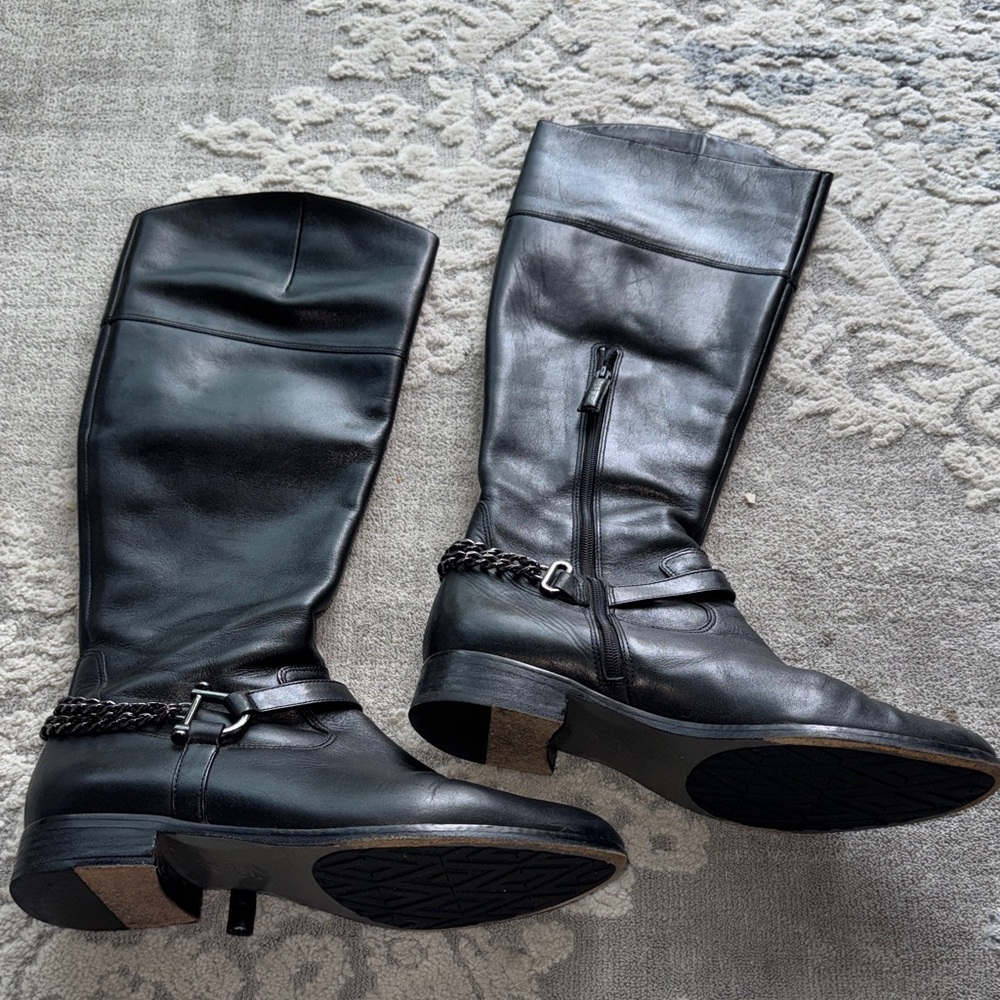 Via Spiga Black Leather Chain Accent Boots